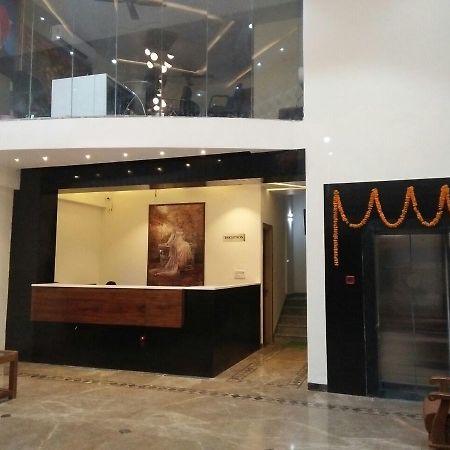 Rewa Residency Hotel Exterior photo