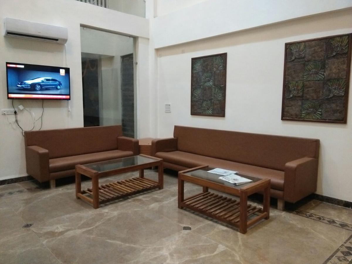 Rewa Residency Hotel Exterior photo